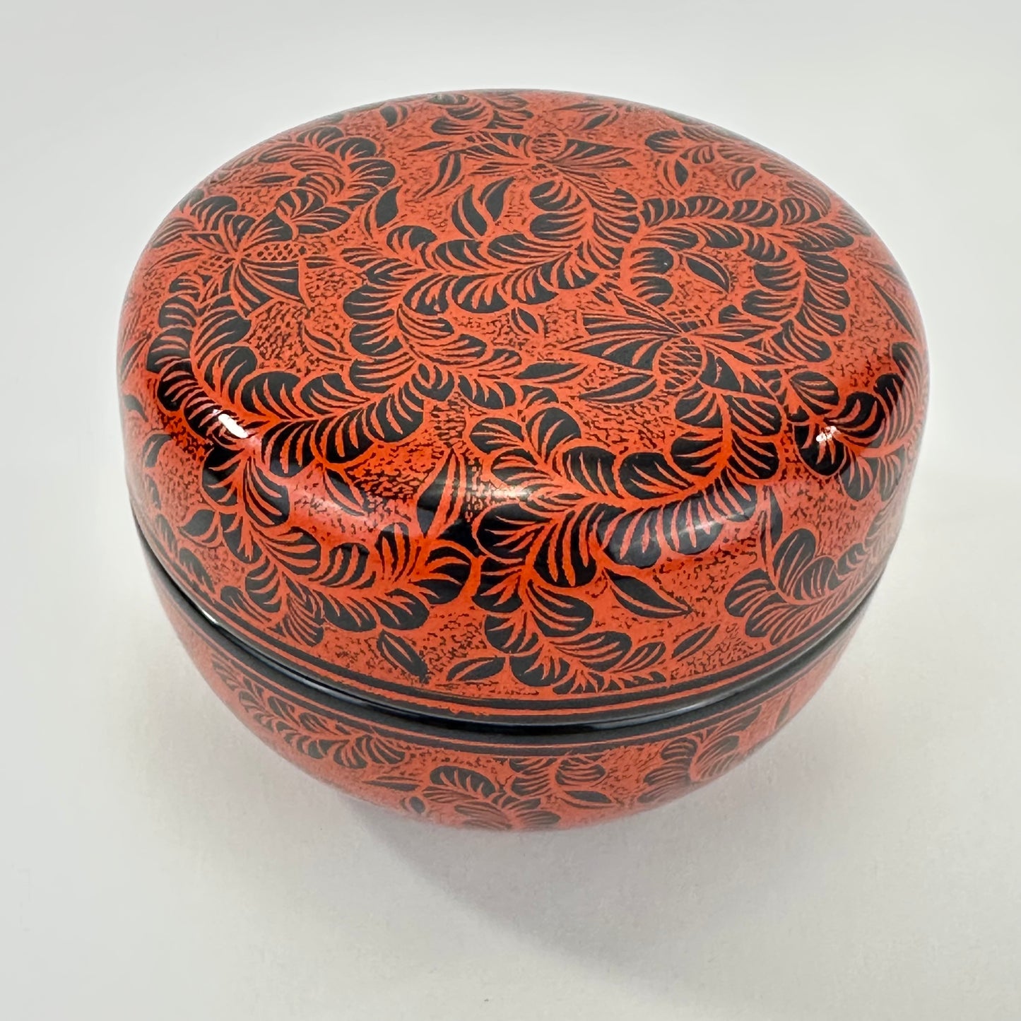 Japanese Natsume Tea Caddy Red & Black Lacquer 2.5"