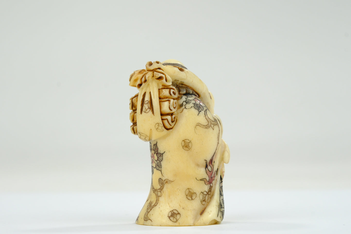Vintage Chinese Figurine / Netsuke Hand Carved Oxbone ~2”H