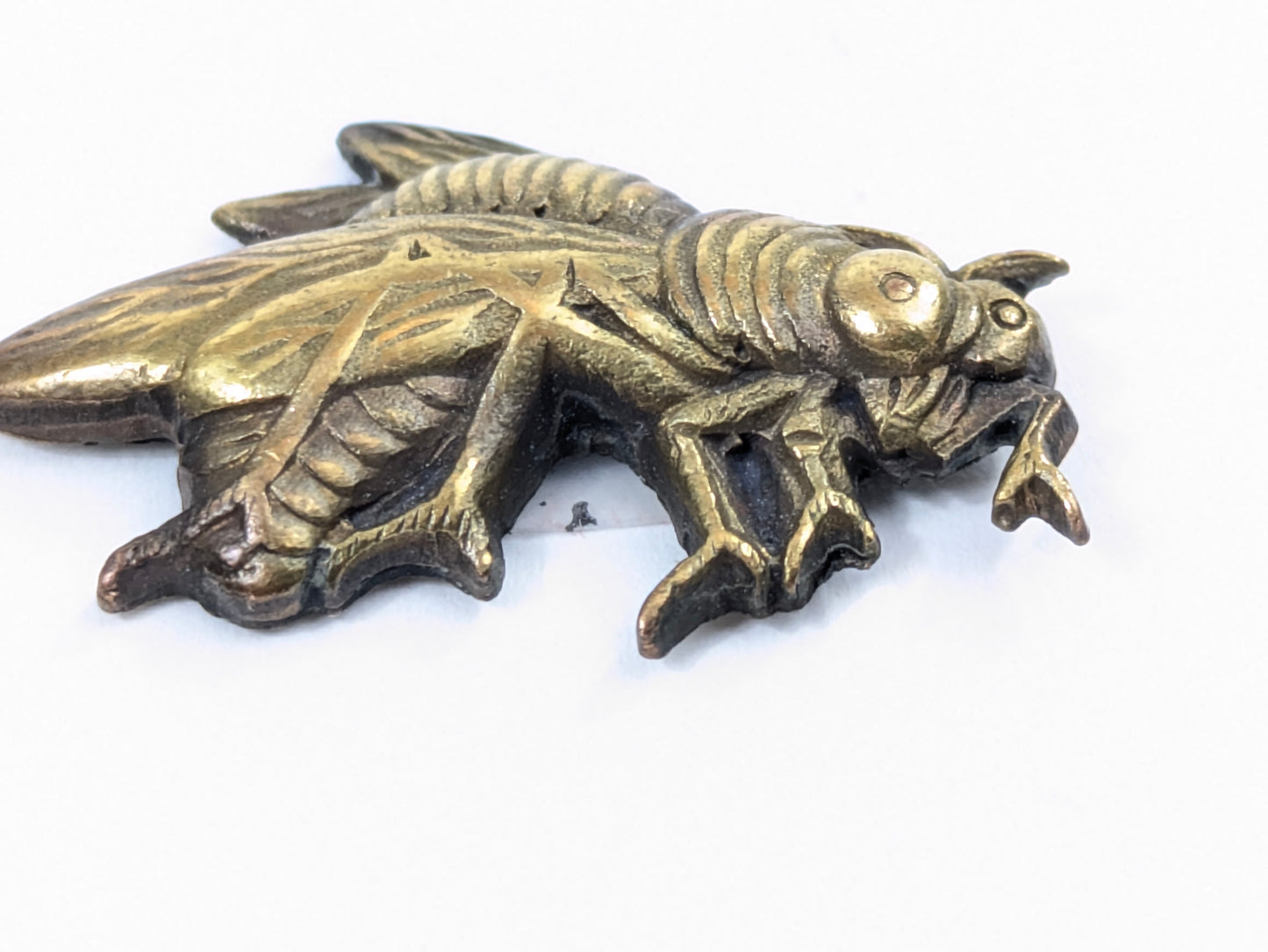 Antique Japanese Edo Period Gilt Copper Menuki Pair of Wasps Suzumebachi In High Relief