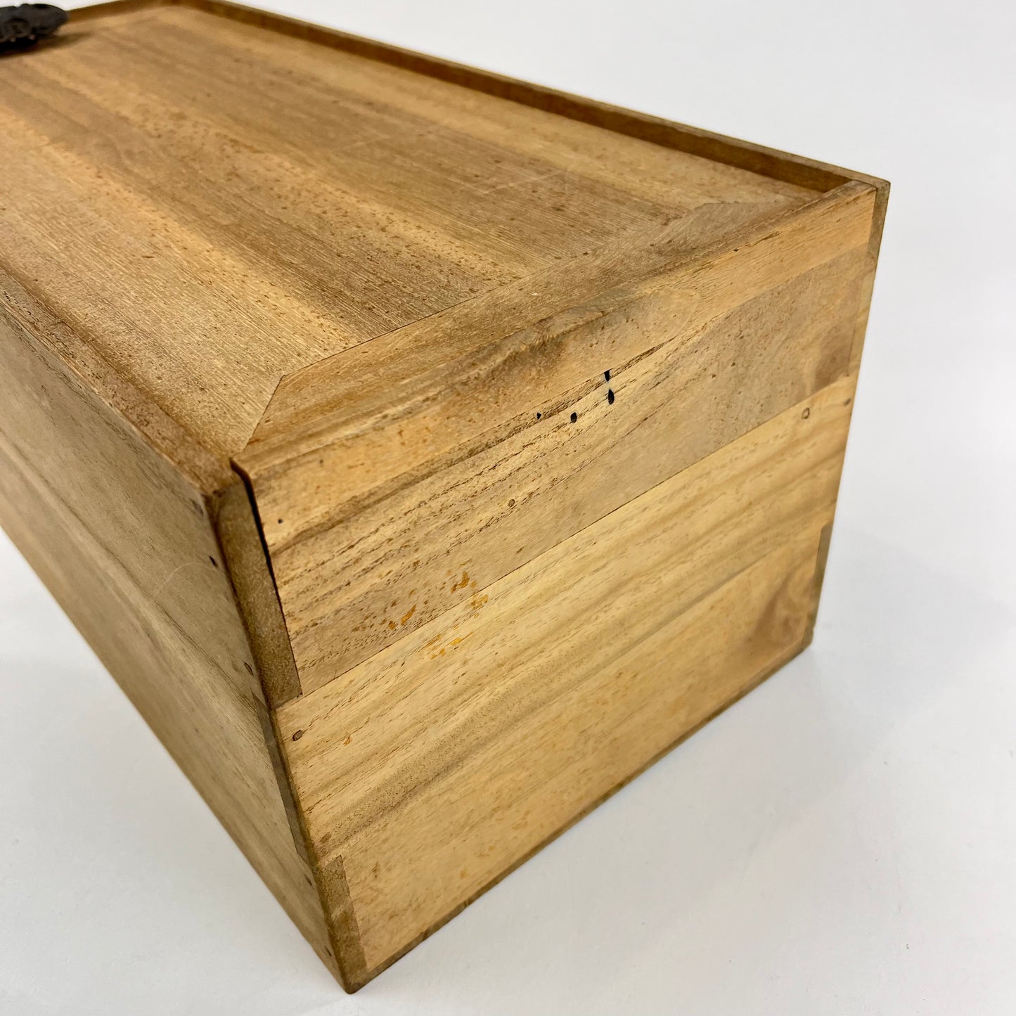 Japanese Chabako Tea Ceramony Travel Kiri Wood Box w/ Bat Lock 17"