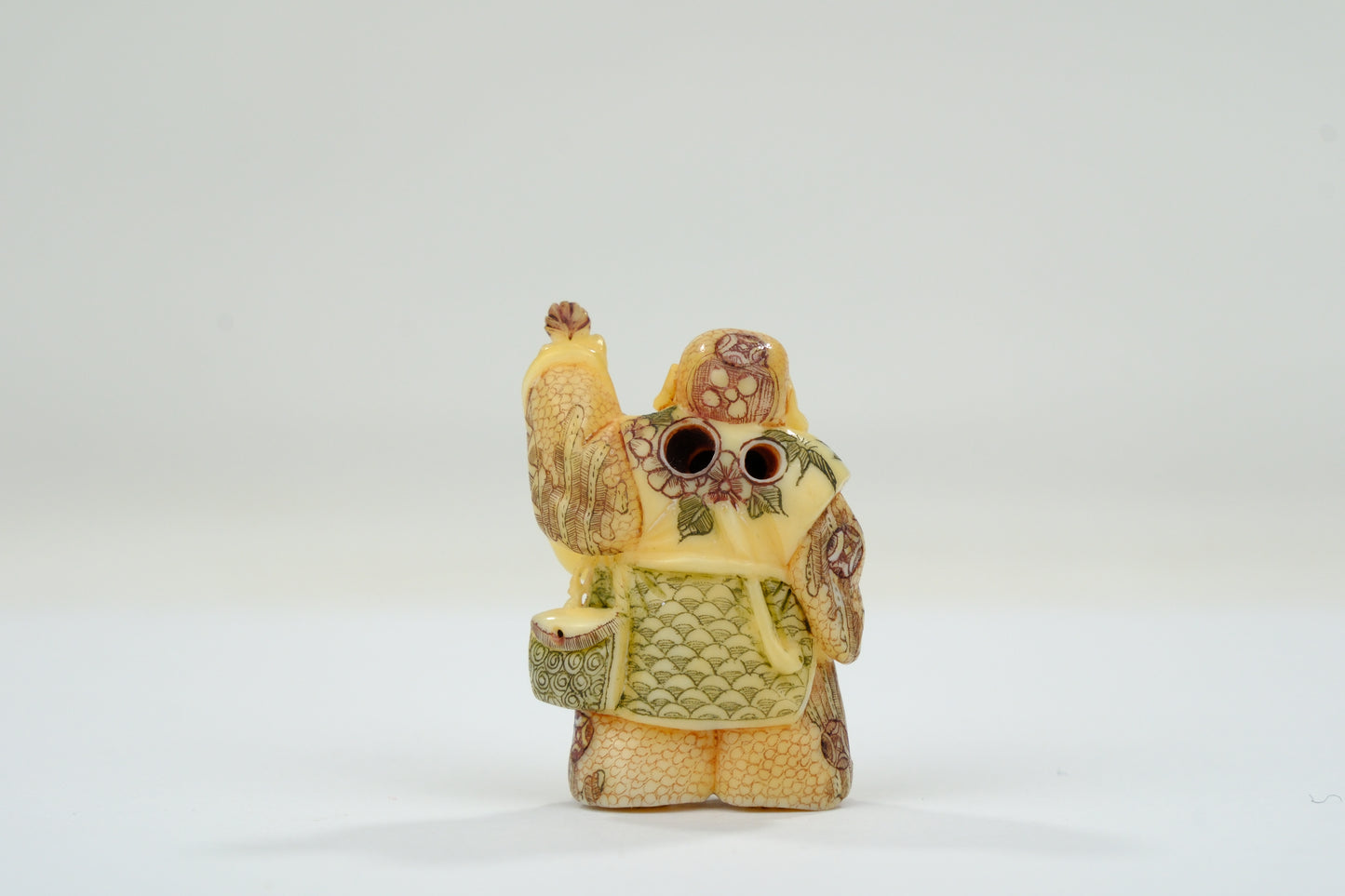 Vintage Chinese Figurine / Netsuke Hand Carved Oxbone ~2”H