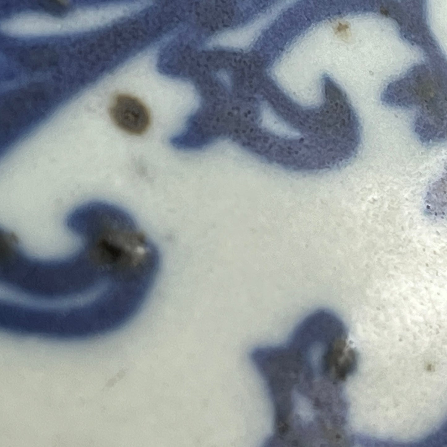 Antique Chinese Qing 19th Century Blue & White Temple Jar w/ Lid Hand Painted 8"