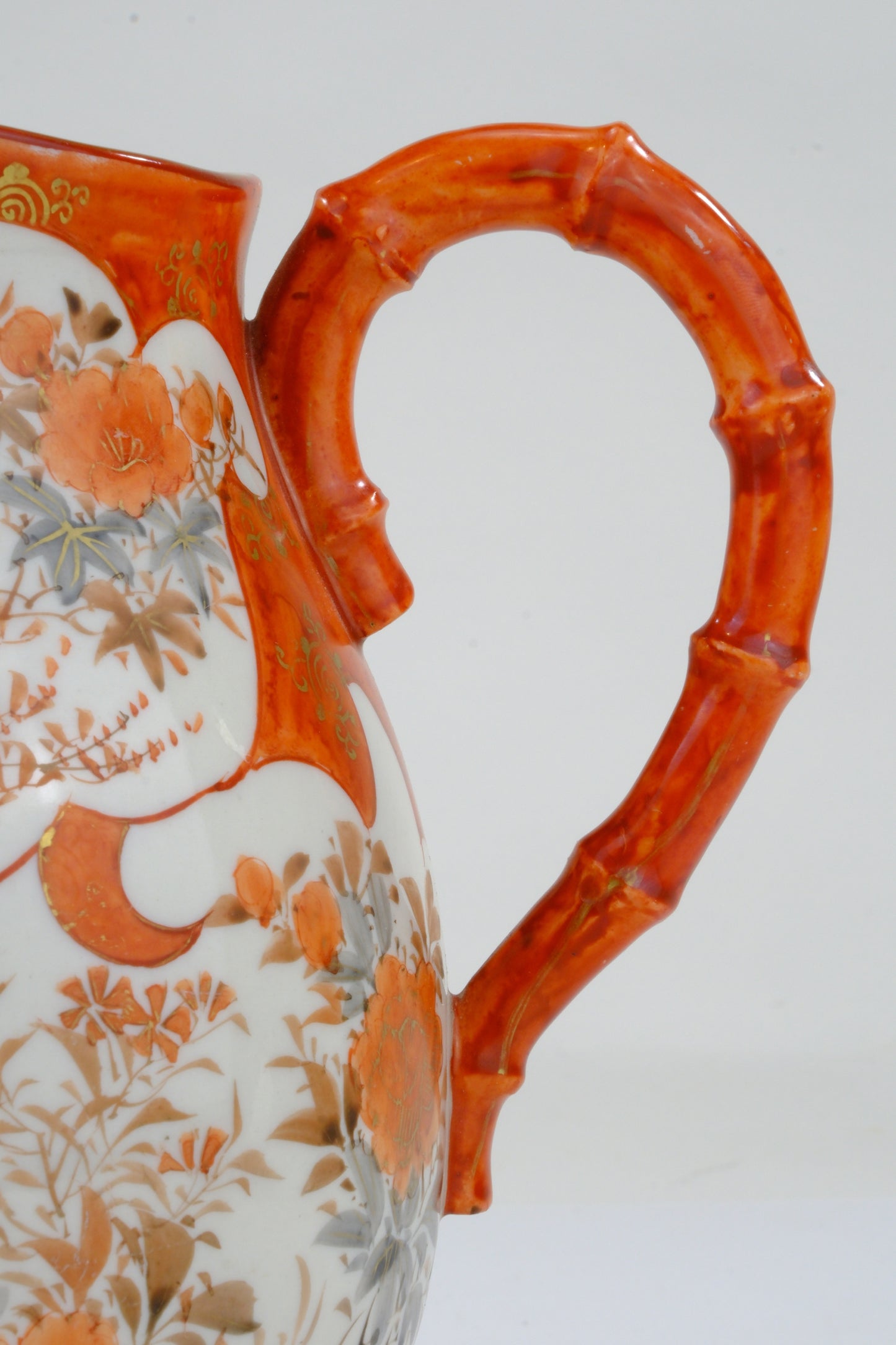 Antique Japanese Kutani Aka-e Export Ewer Pitcher Peony Bamboo Handle Meiji 9 Inch