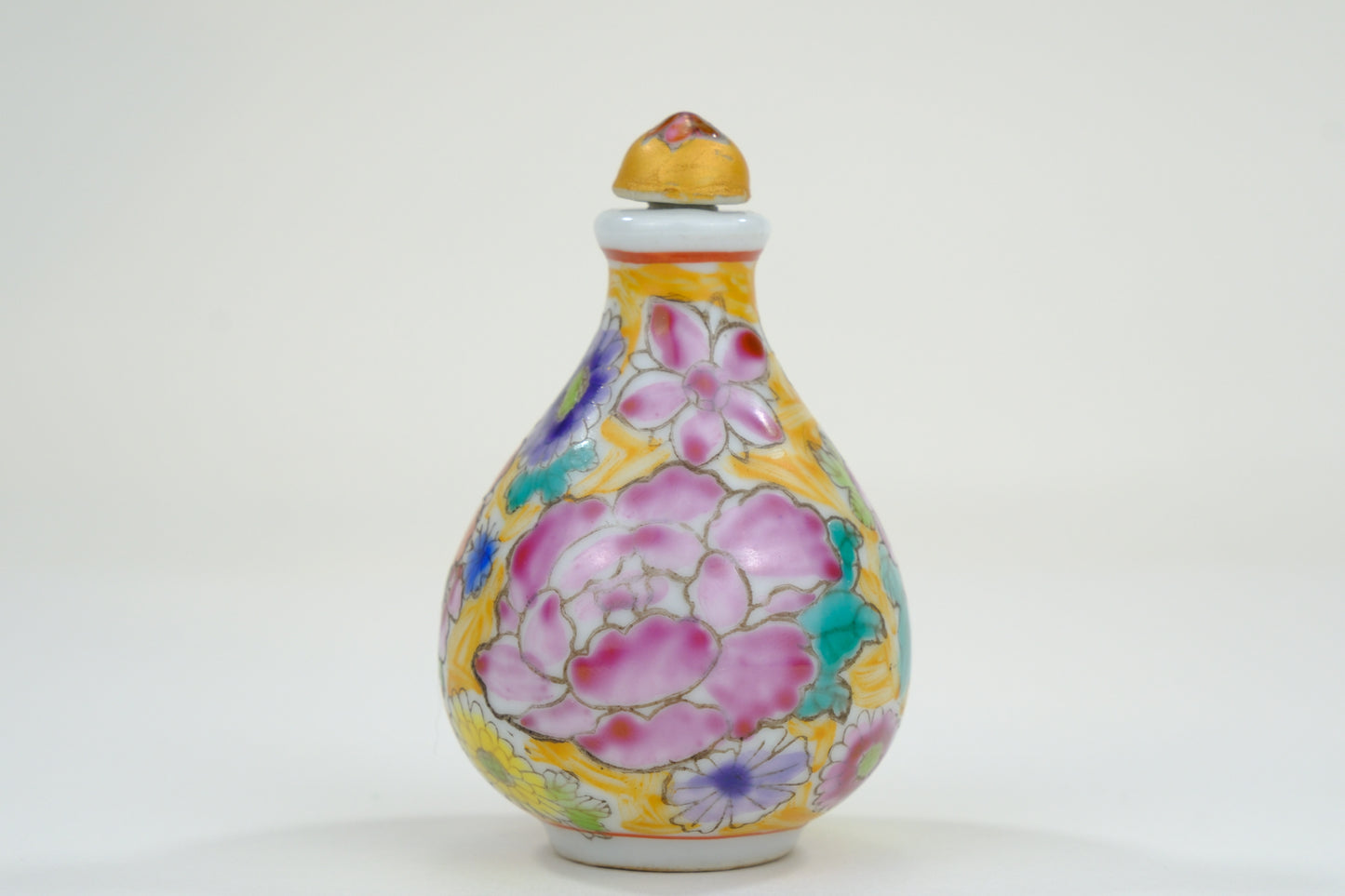 Vintage Chinese Porcelain Floral Motif Snuff Bottle 3"