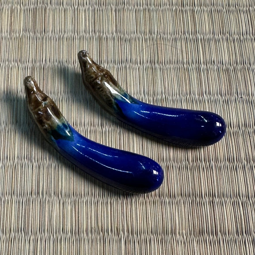 1 (one) Vintage Japanese Ceramic Hashioki Eggplant Nasu Form Chopstick Rest Showa