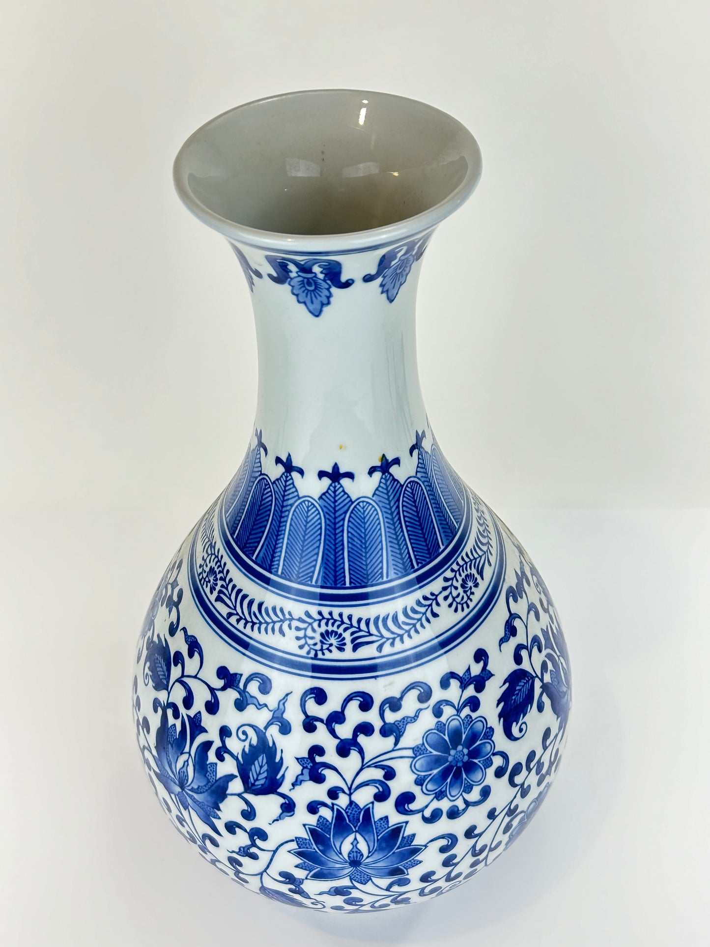Vintage Chinese Large Vase Blue & White Floral & Arabesque 17”H