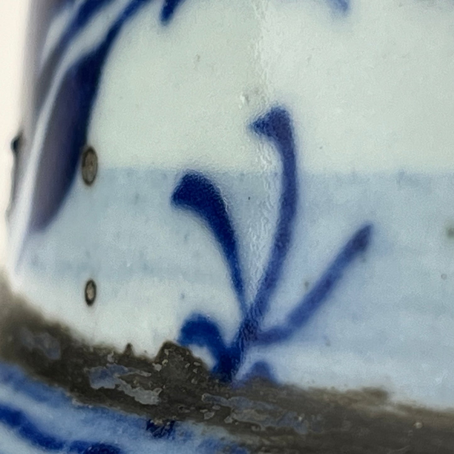 Antique Chinese Qing 19th Century Blue & White Temple Jar w/ Lid Hand Painted 8"