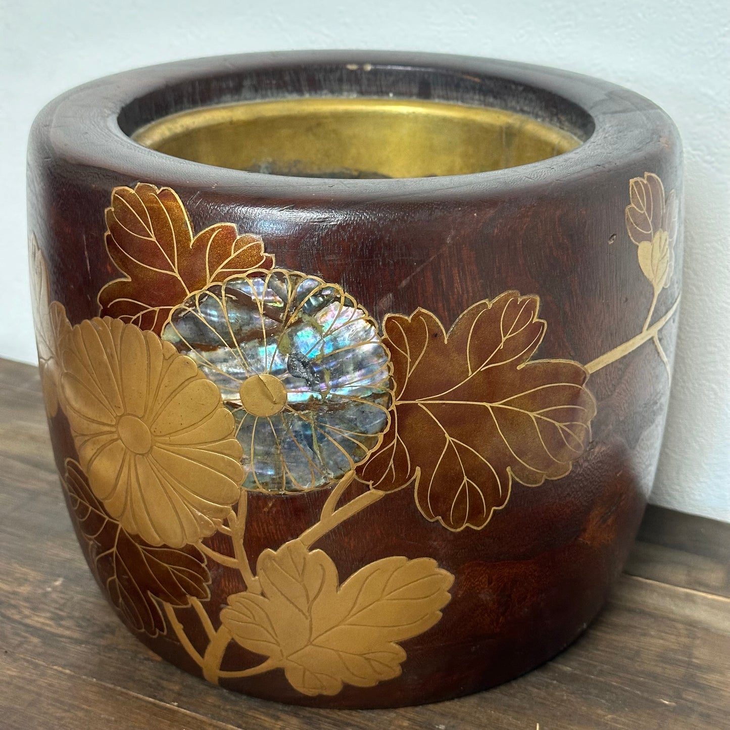 Antique Japanese Meiji era c1900 Kiri Wood Hibachi Mother of Pearl Inlay 10"