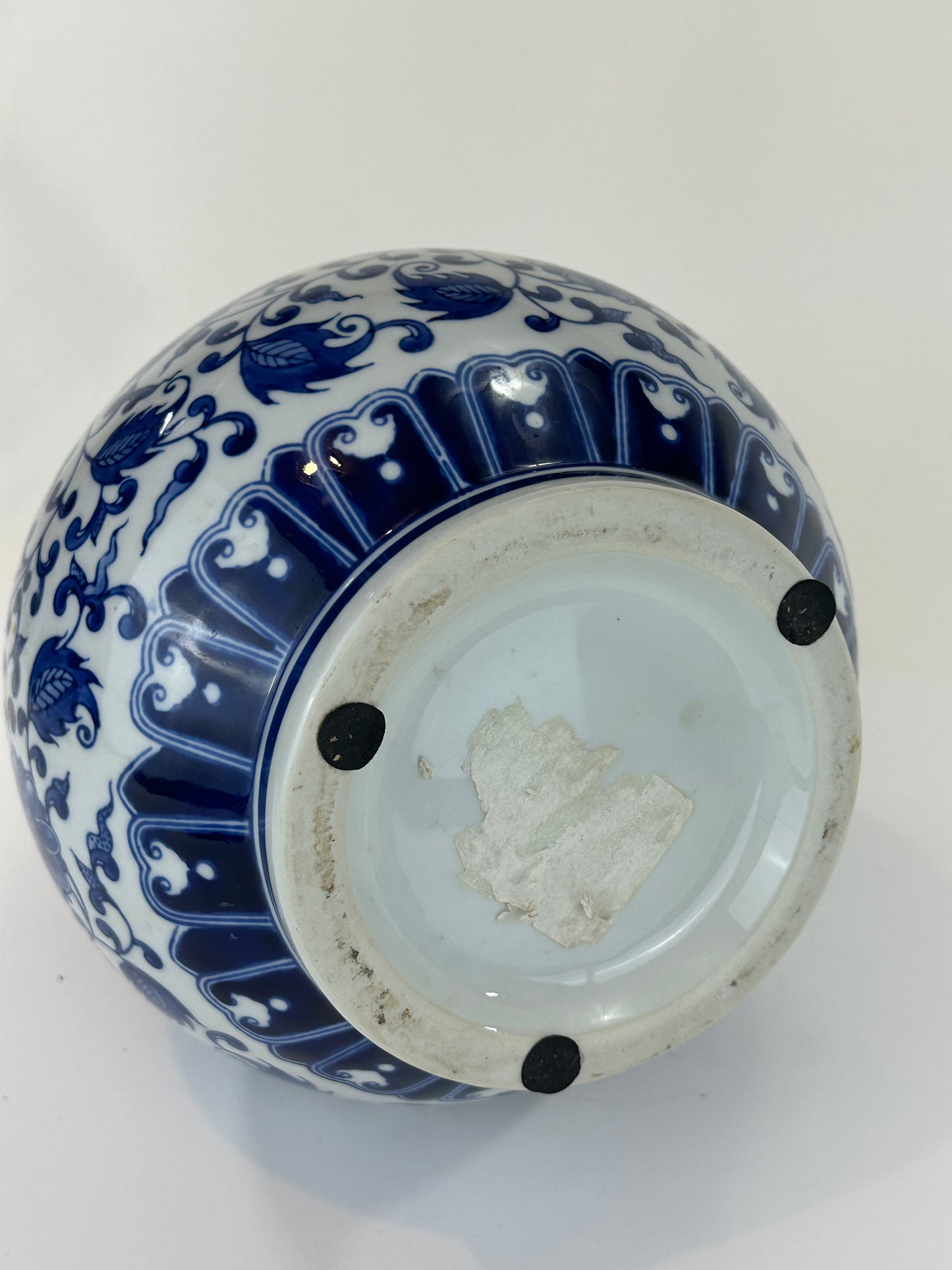 Vintage Chinese Large Vase Blue & White Floral & Arabesque 17”H