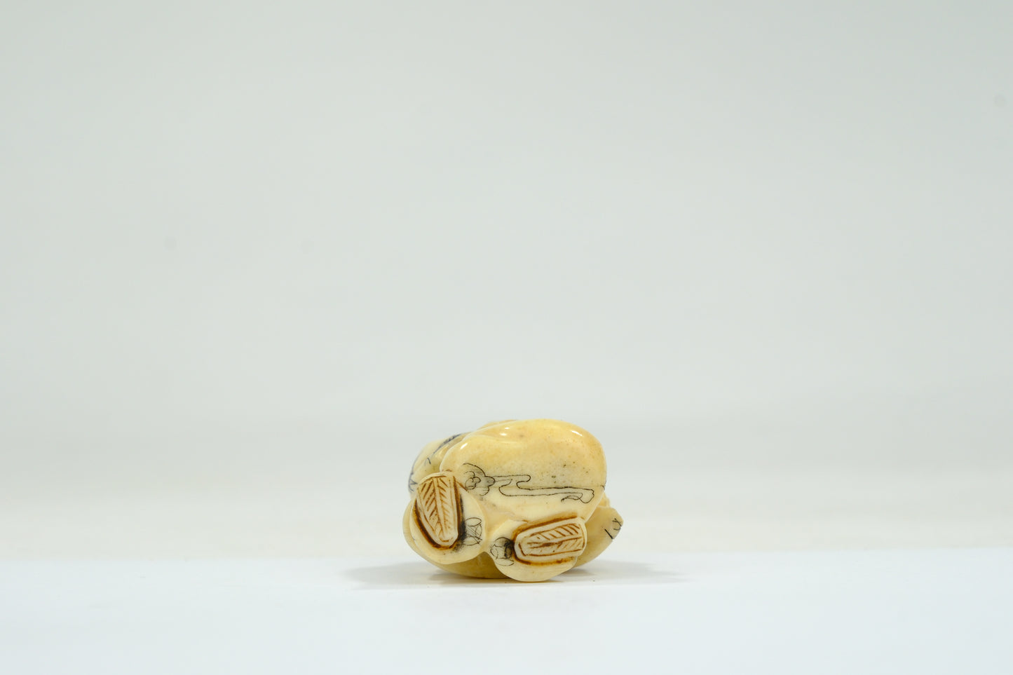 Vintage Chinese Figurine / Netsuke Hand Carved Oxbone ~2”H