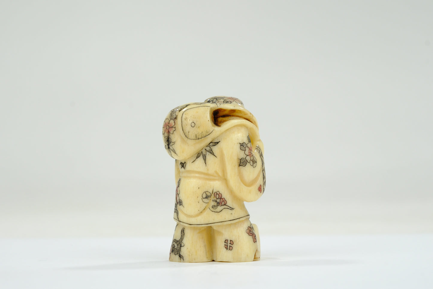 Vintage Chinese Figurine / Netsuke Hand Carved Oxbone ~2”H