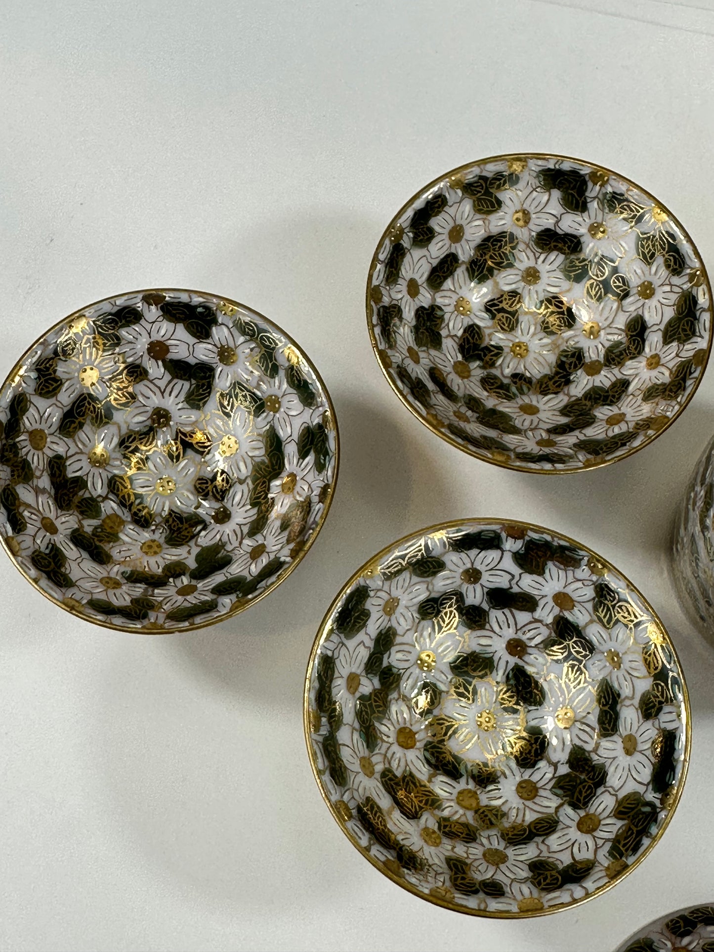 Vintage Japanese Kutani Sake Bottle & Cups x7 Gold Floral