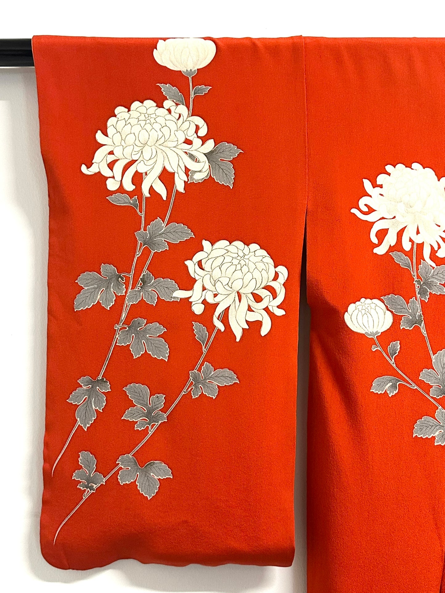 Vintage Japanese Silk Yuzen Kimono White Kiku Chrysanthemum Vermillion Showa