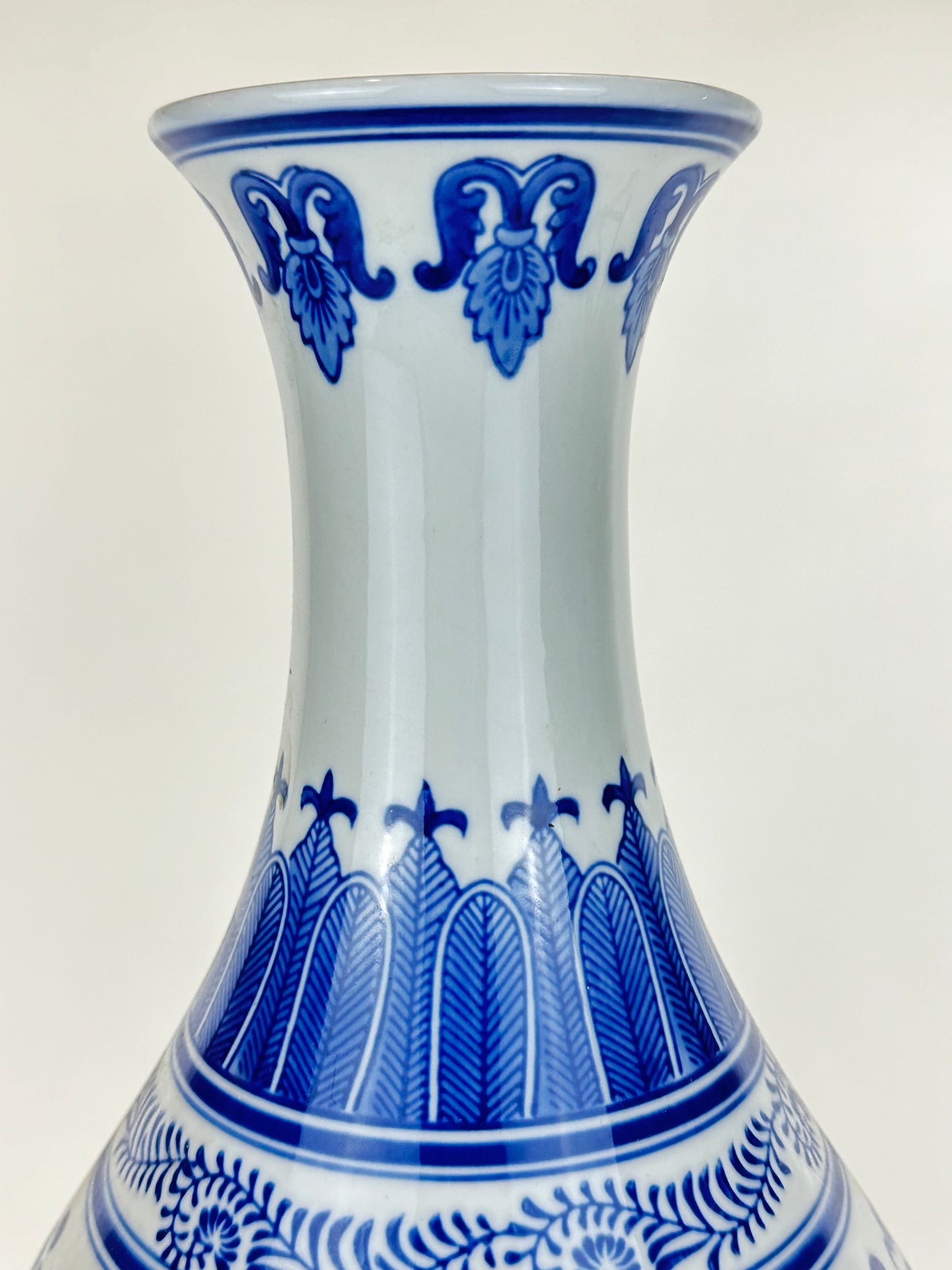 Vintage Chinese Large Vase Blue & White Floral & Arabesque 17”H