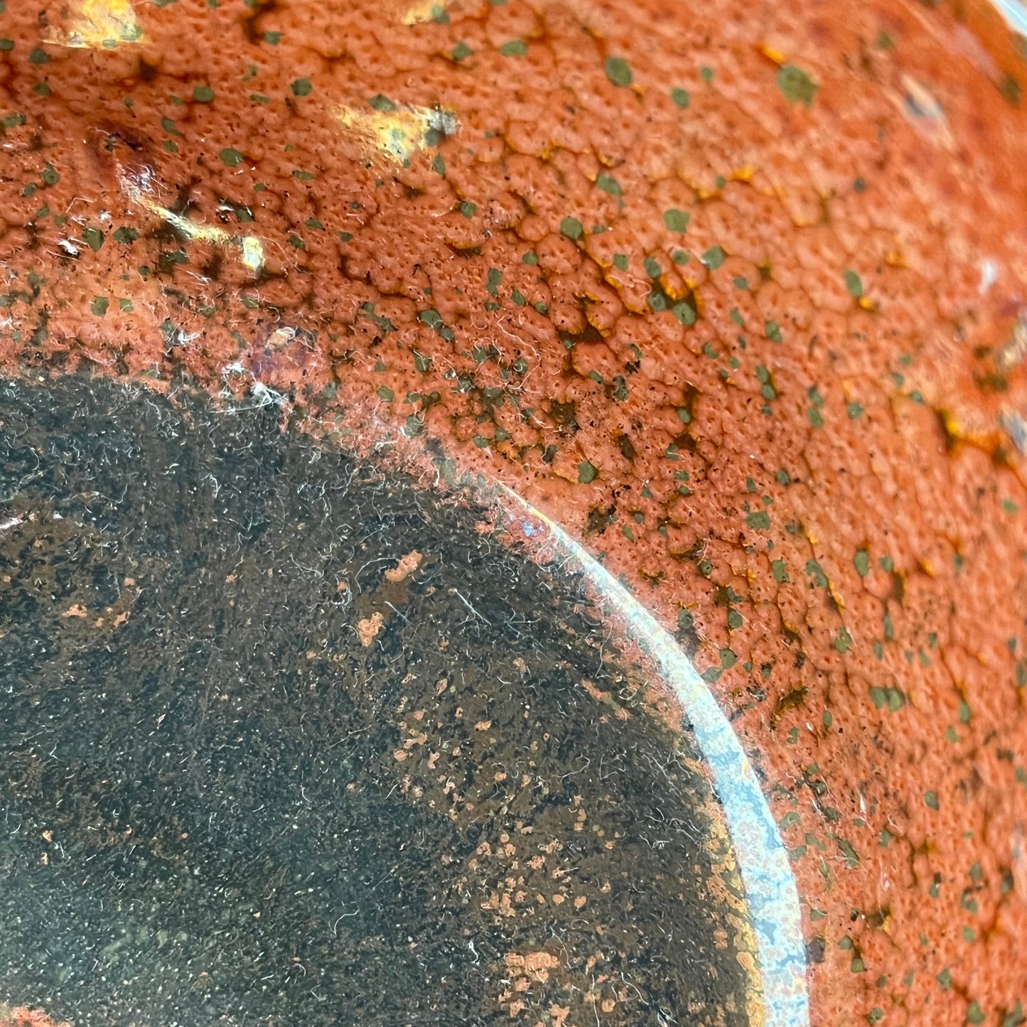 Chawan w/ Red & Black Speckels Box Matched 6"