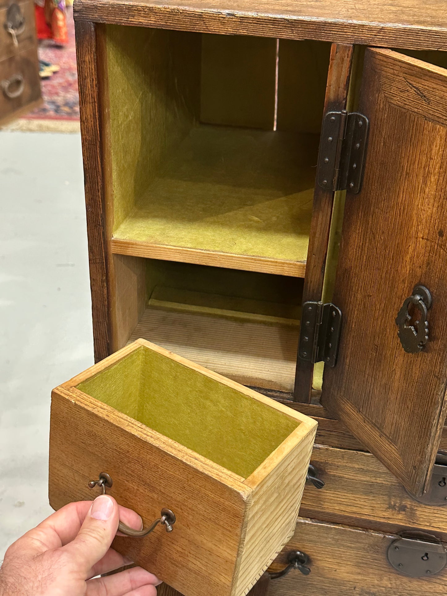 Antique Japanese Taisho Era (c1920’s) Kiri Kodansu Personal Tansu 6 Drawer 24"W