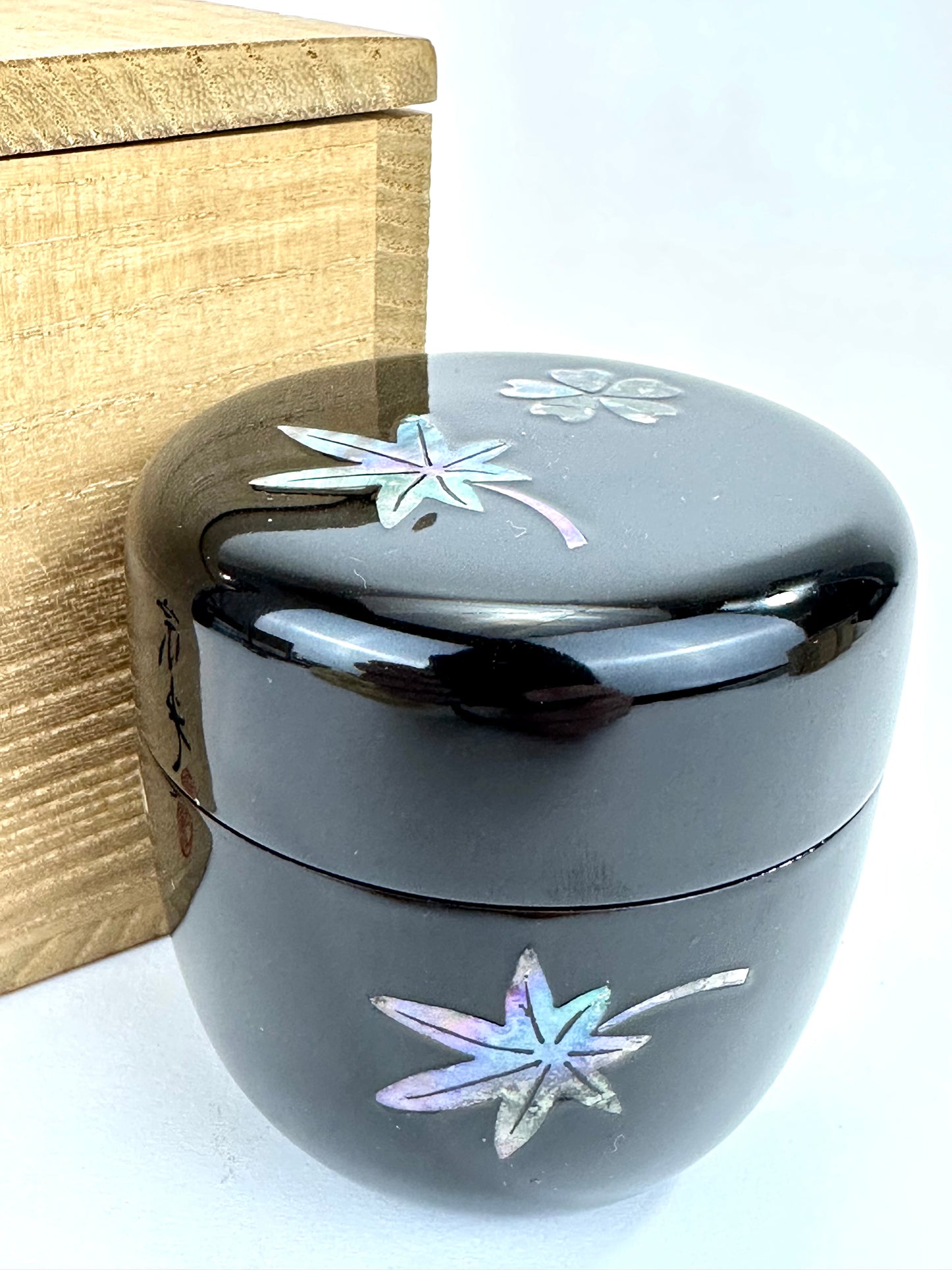 Vintage Japanese Natsume Wooden Tea caddy Raden Cherry blossoms & Maple Leaves