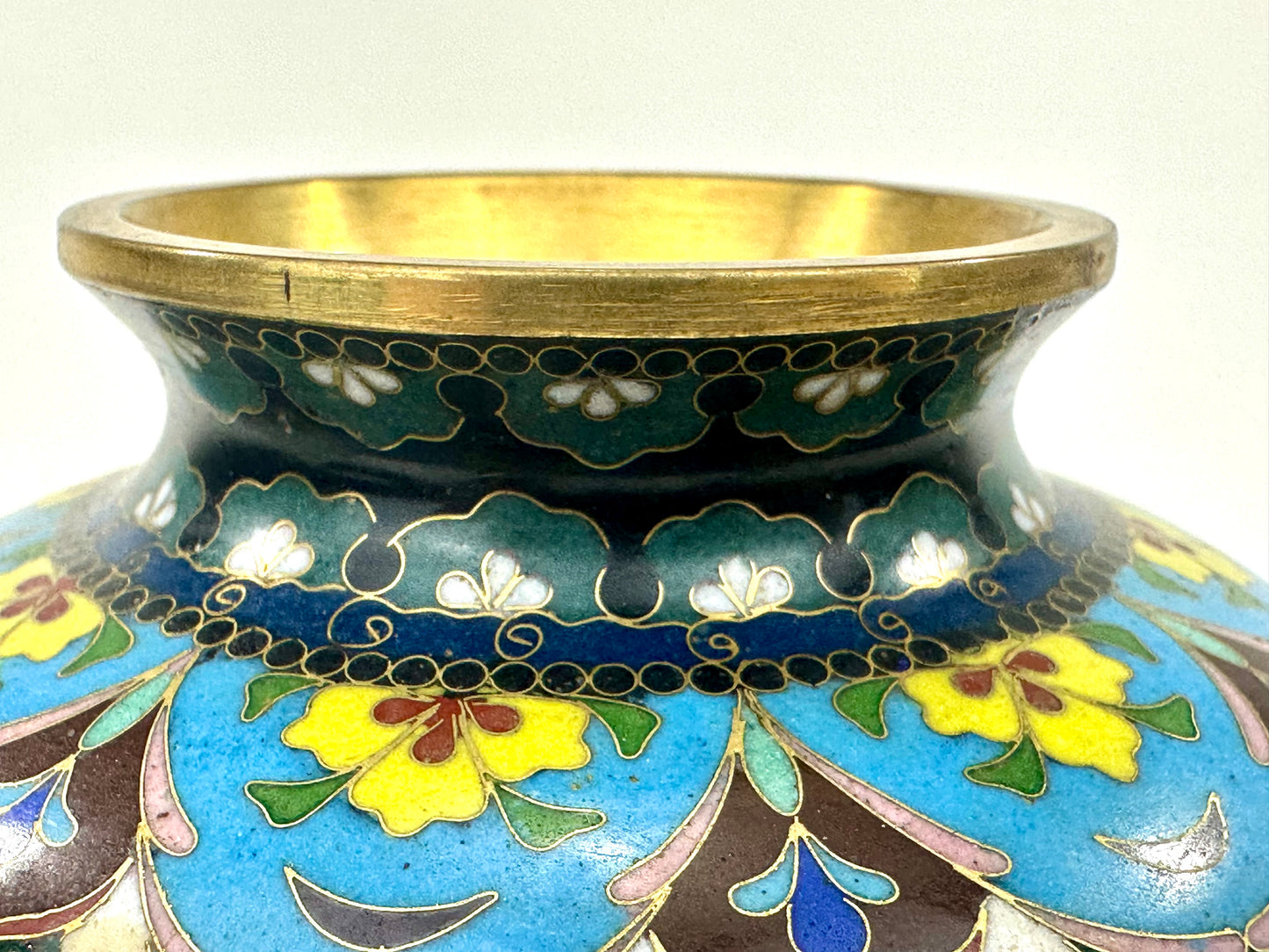 Antique Japanese Meiji Era (c1880) Cloisonné Vase Floral & Vine Motif 6”