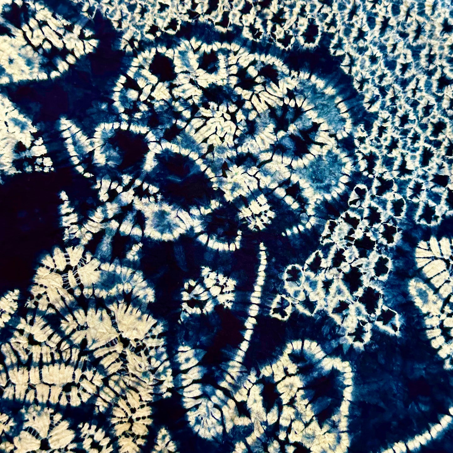 Vintage Japanese Arimatsu Shibori Indigo Blue 7’ x 7’