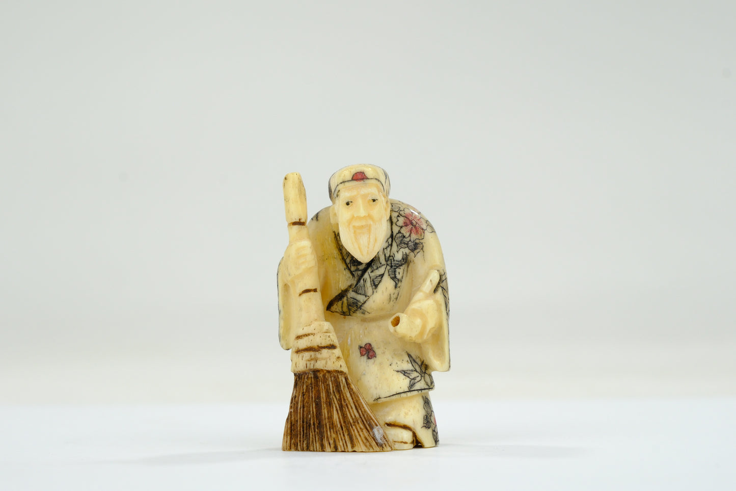 Vintage Chinese Figurine / Netsuke Hand Carved Oxbone ~2”H