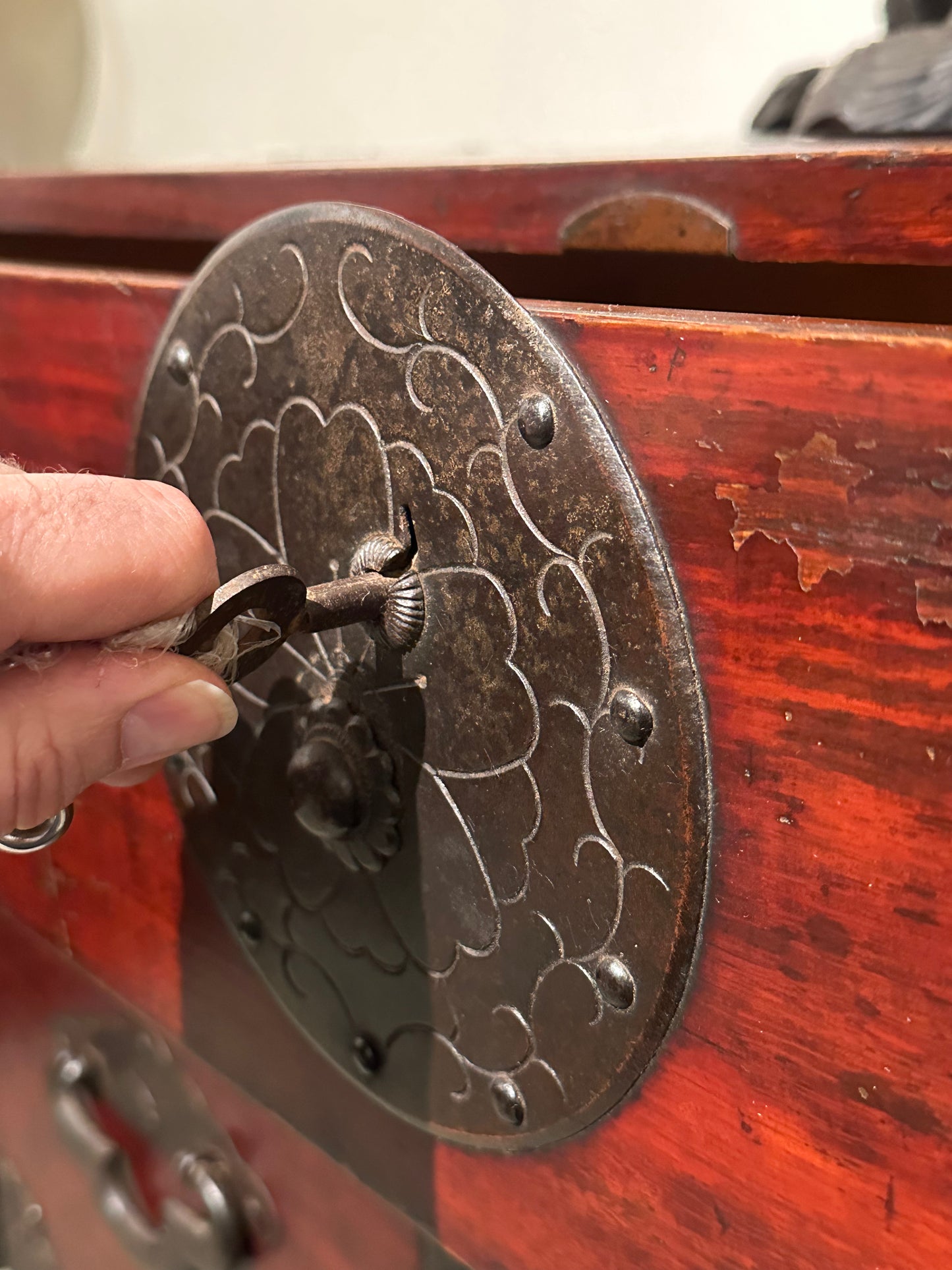 Antique Japanese Meiji Era c1880's Yonezawa Clothing Tansu Chest Keyaki Wood 42"