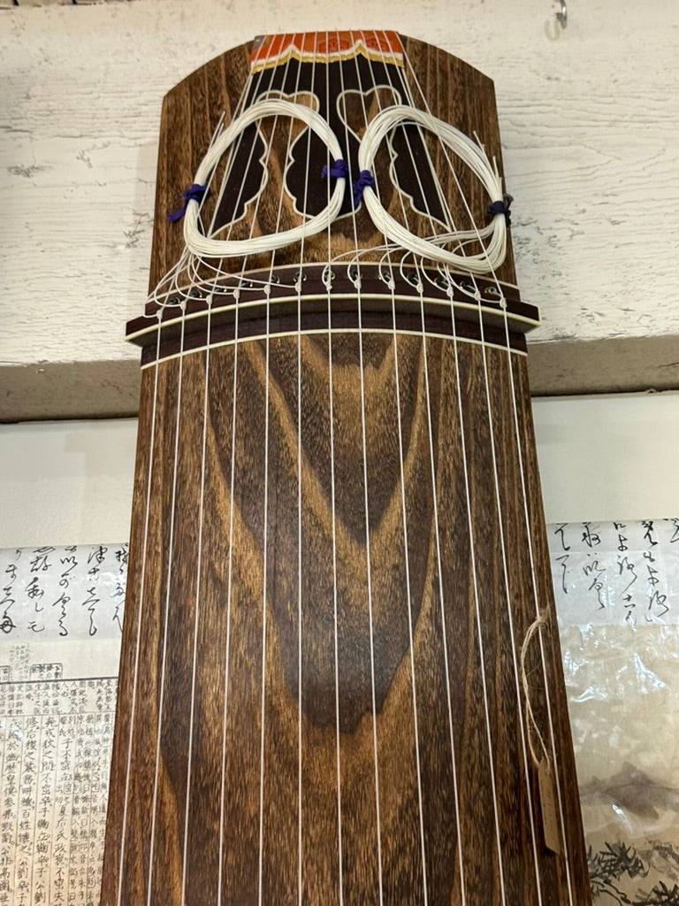 Vintage Japanese 13-String Koto Kiri Wood Zither Crane Brocade 72″L