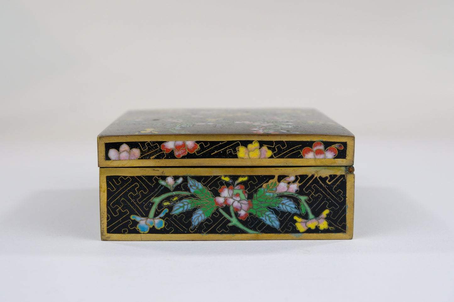 Antique Chinese c1910's Cloisonné Hinged Box w/ Floral Motif on Black 5"