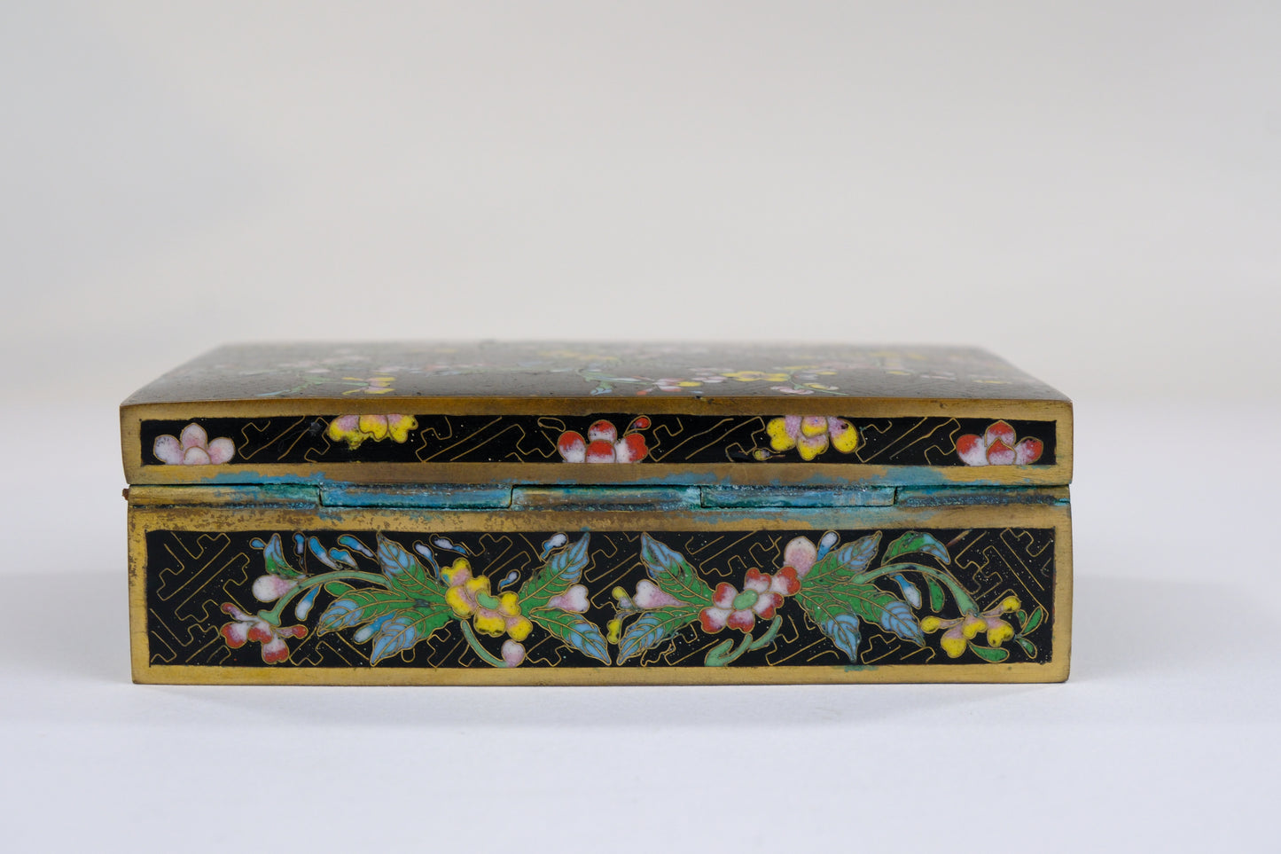 Antique Chinese c1910's Cloisonné Hinged Box w/ Floral Motif on Black 5"