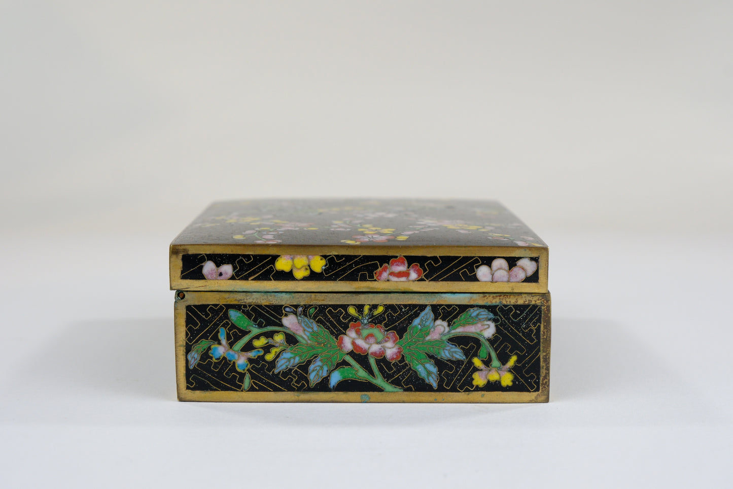 Antique Chinese c1910's Cloisonné Hinged Box w/ Floral Motif on Black 5"