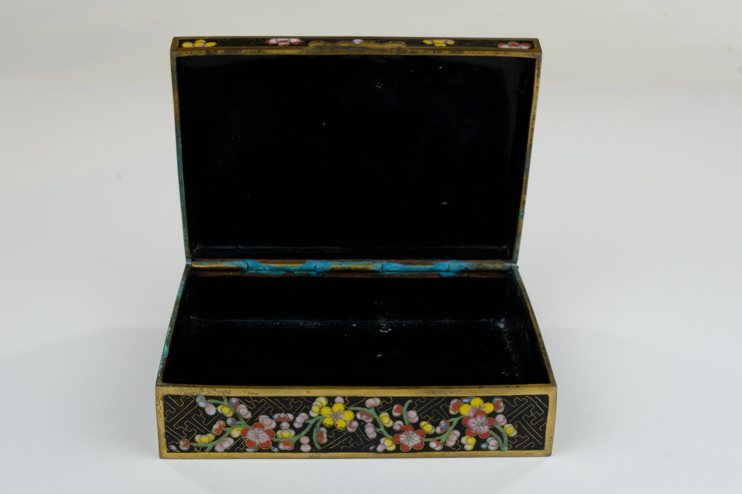 Antique Chinese c1910's Cloisonné Hinged Box w/ Floral Motif on Black 5"