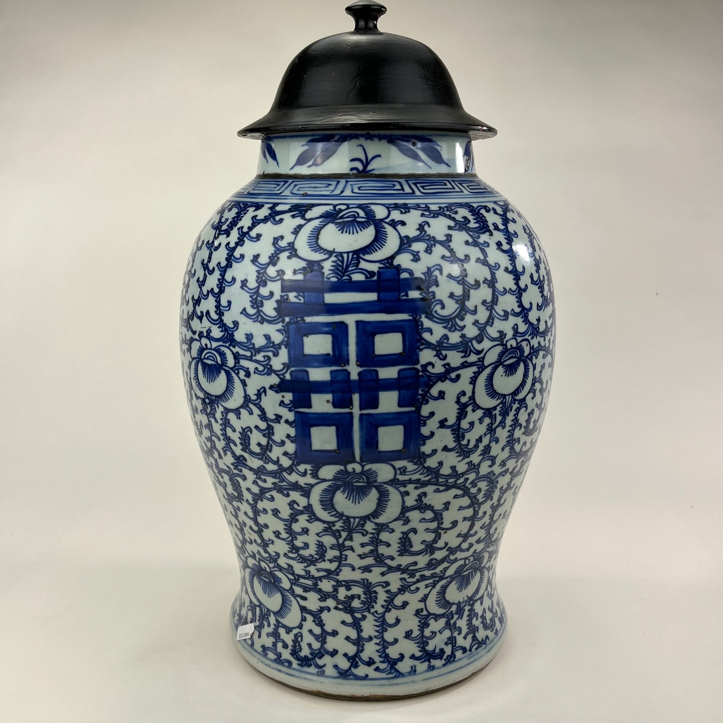 Antique Chinese Qing 19th Century Blue & White Temple Jar w/ Lid Hand Painted 8"