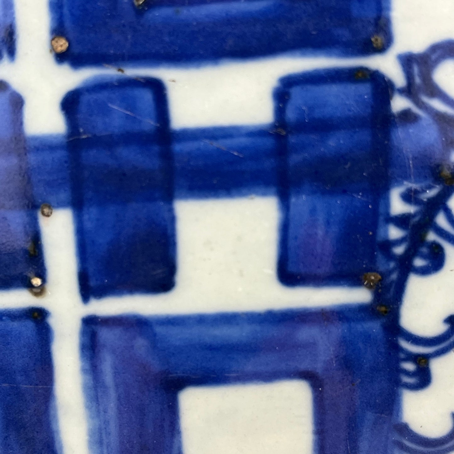 Antique Chinese Qing 19th Century Blue & White Temple Jar w/ Lid Hand Painted 8"