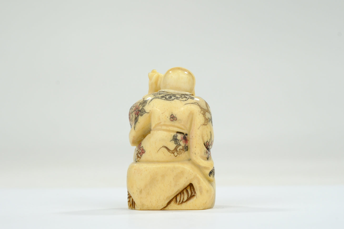 Vintage Chinese Figurine / Netsuke Hand Carved Oxbone ~2”H