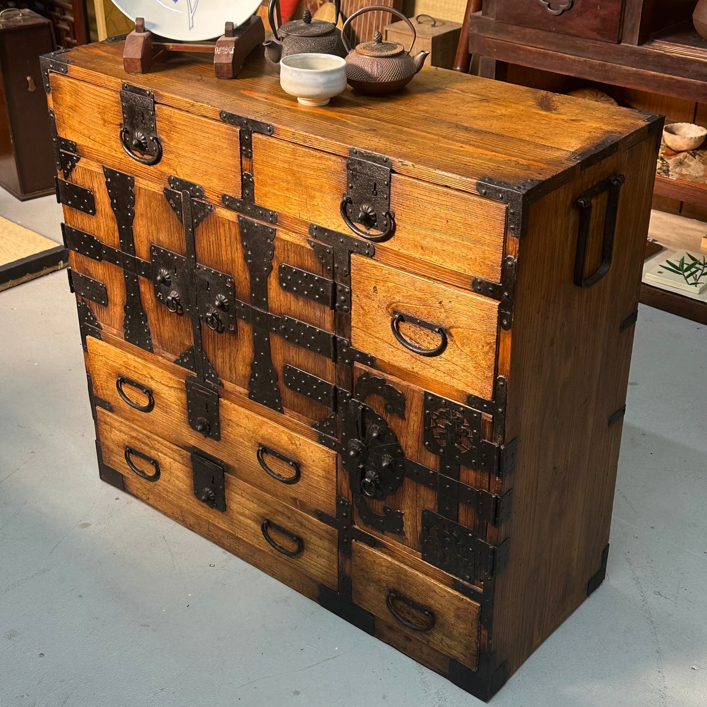 Antique Japanese Meiji Era (1868-1912) Chobadansu Document Chest 8 Drawer
