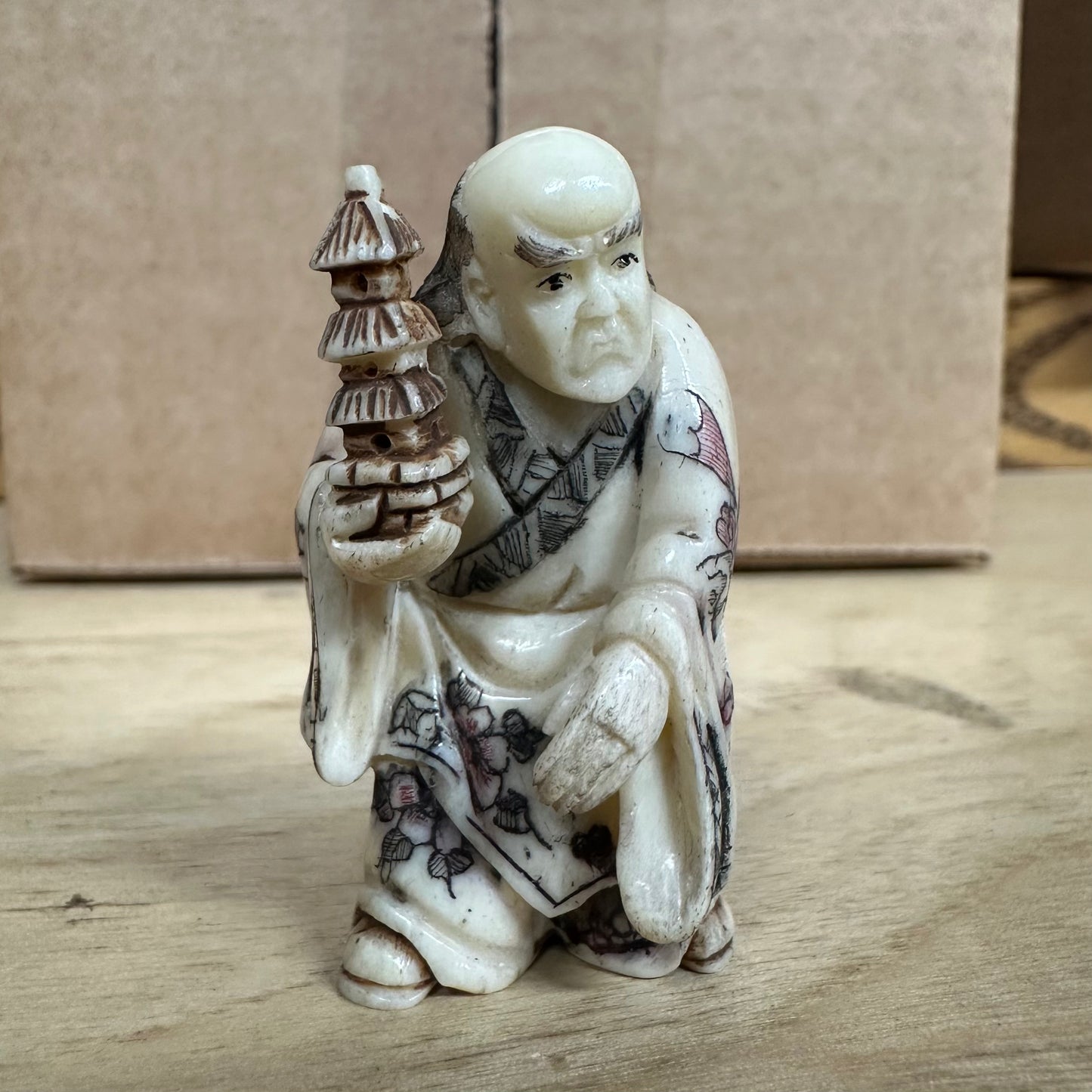 Vintage Chinese Hand-Carved Netsuke Immortal / Scholar Figurine 2"H