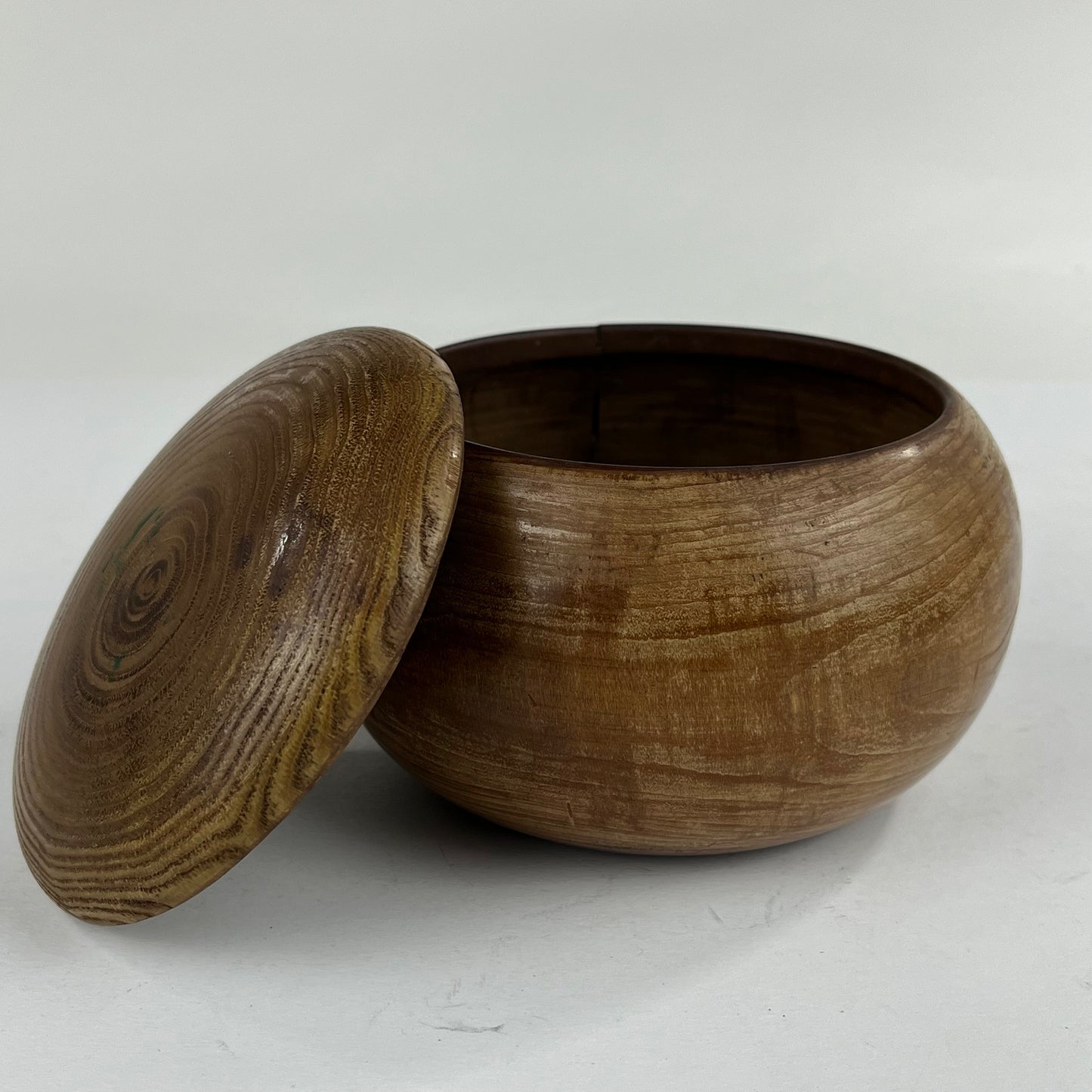 Vintage Round Wooden Lidded Box Bowls 5”