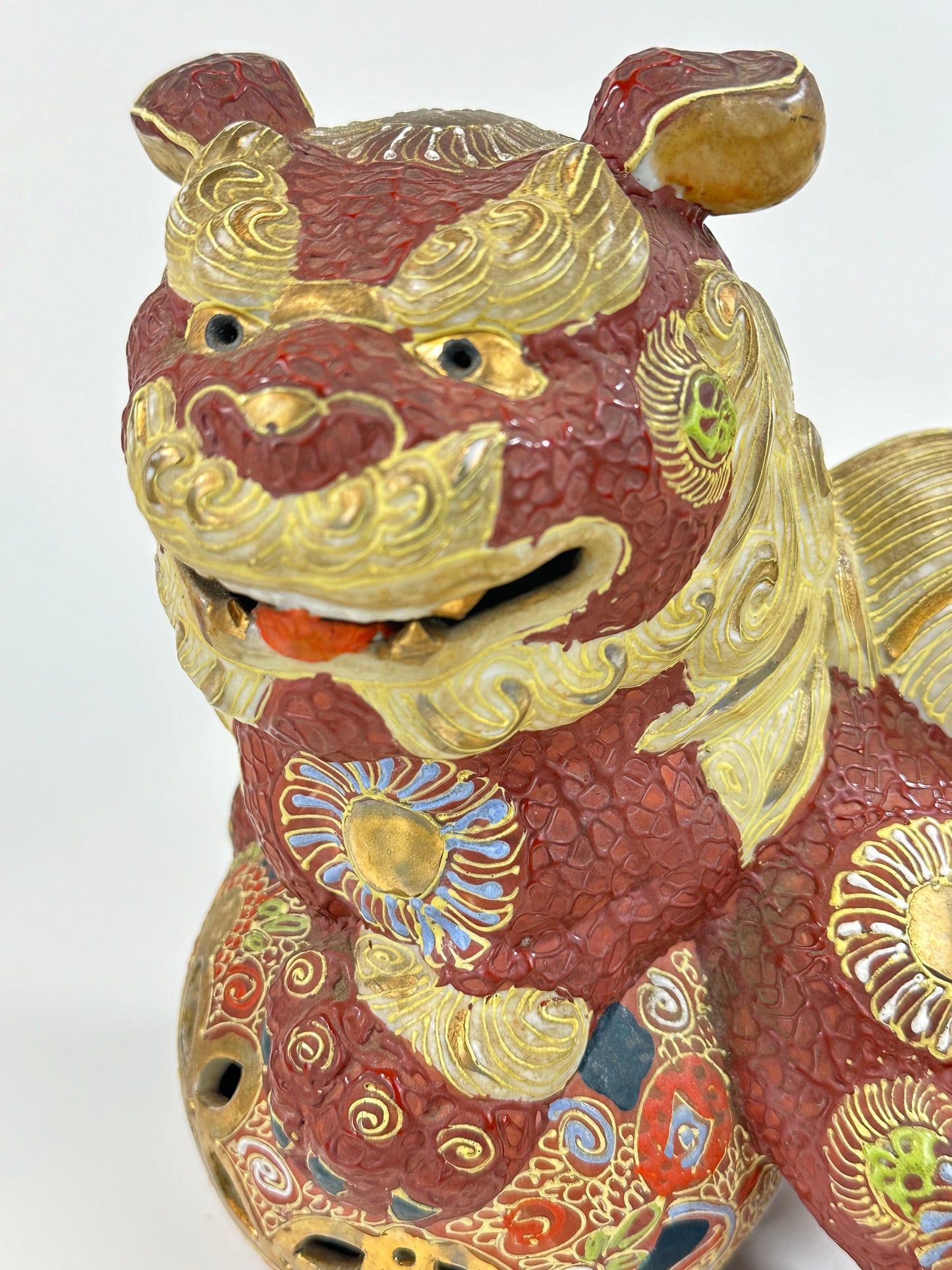 Vintage Japanese Kutani Cermic ShiShi Temple Lion Foo Dog Statue 9”