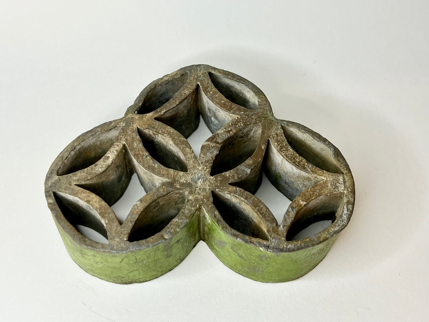 Vintage Japanese Ikebana Flower Arranging Kenzan Flower Frog Coin 4.25"