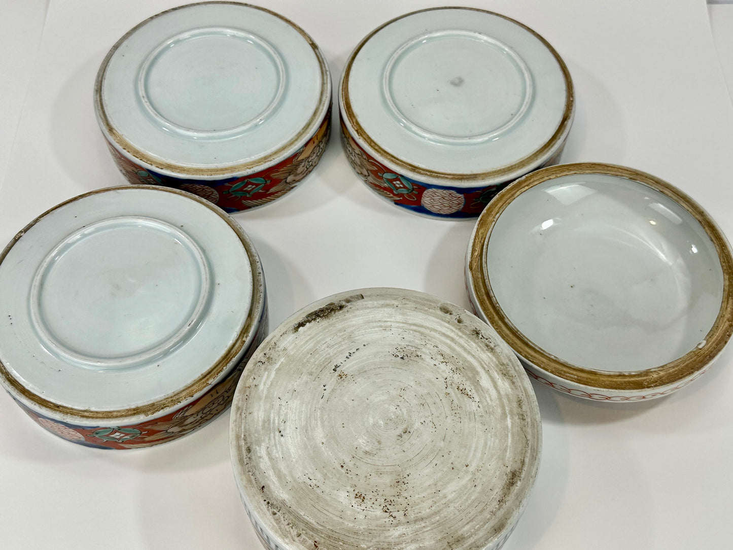 Antique Japanese Meiji Era 4 Tiered Round Imari Kasane Jubako ShiShi Foo Dogs 9"