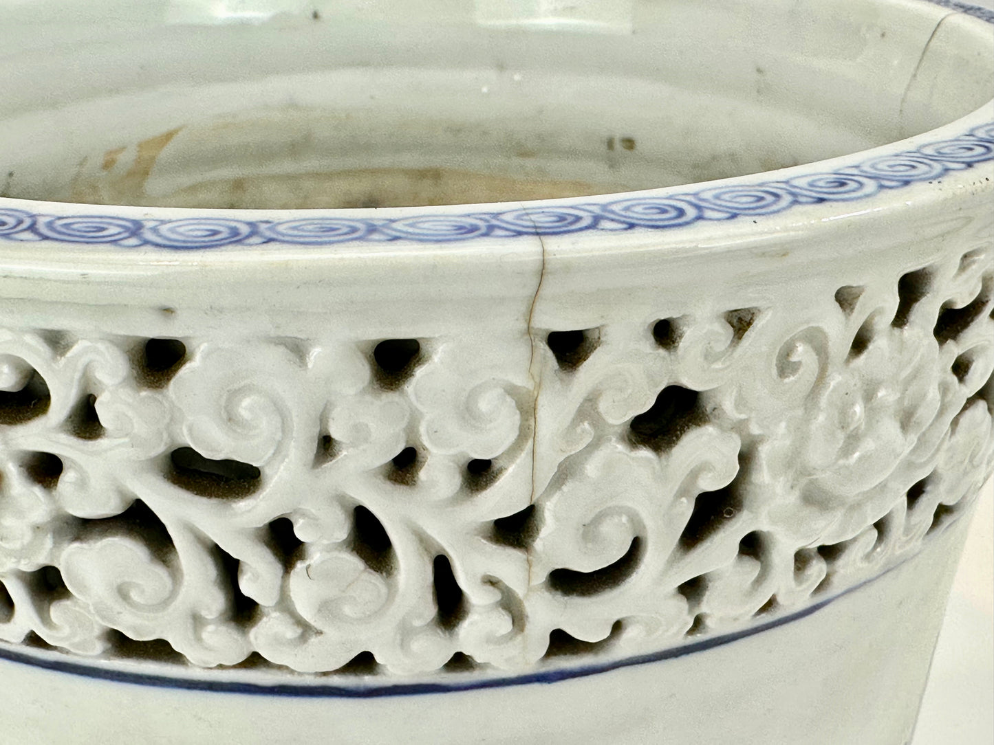 Antique Japanese Meiji Era Ceramic Blue & White Hibachi Brazier Teachers of Art 9”