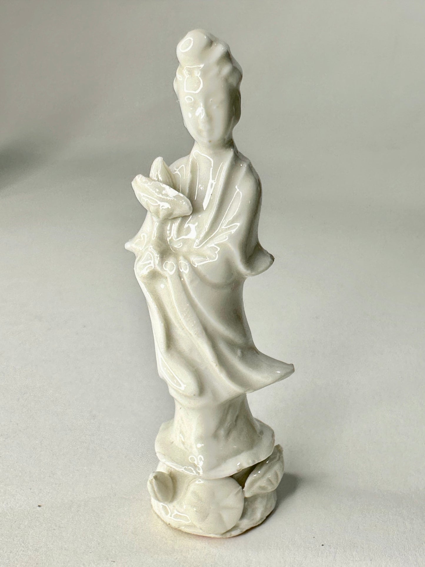 Vintage Chinese Quan-Yin Statue Porcelain God/Gooddess of Compassion Standing Pose 3”