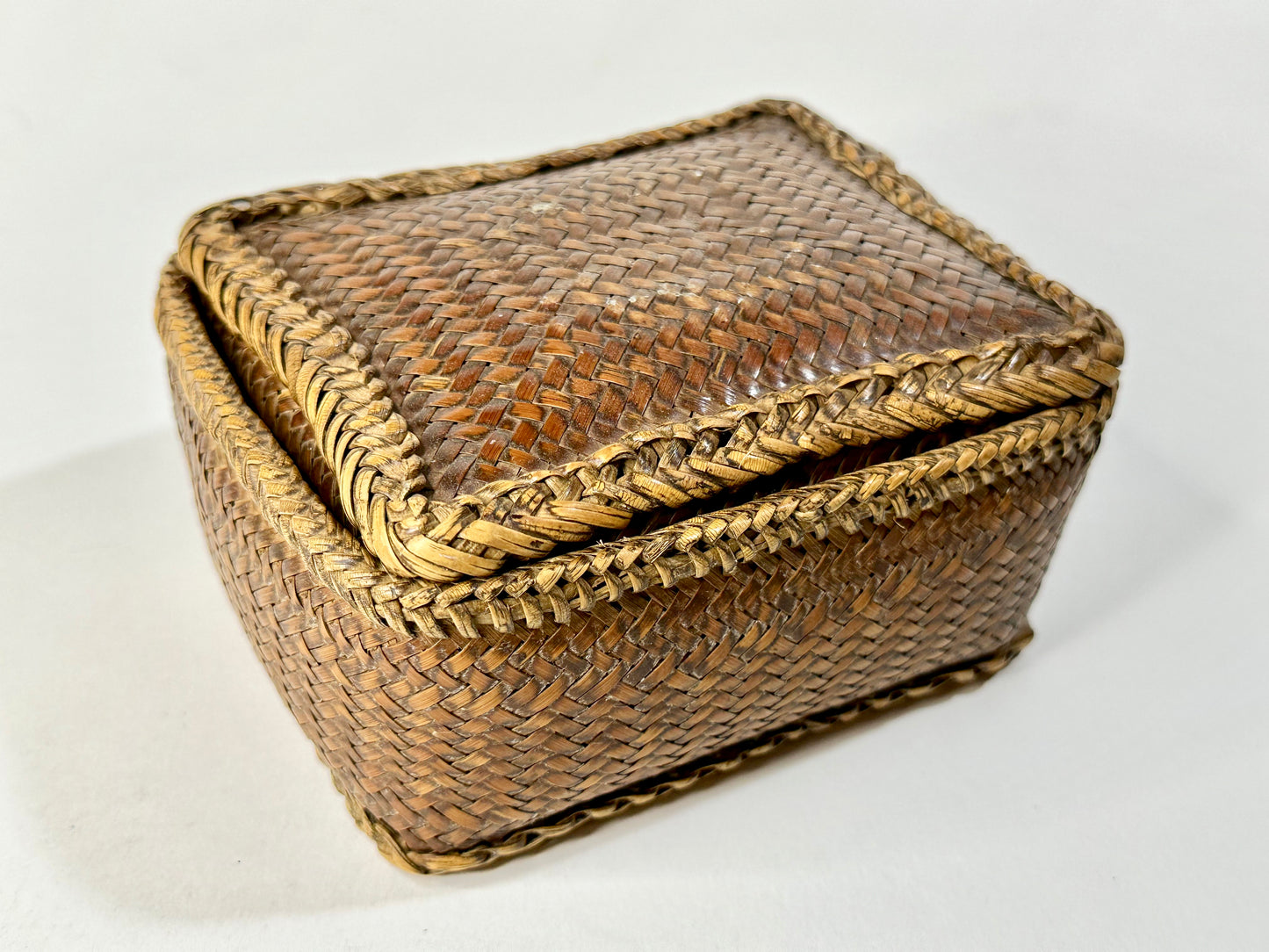 Vintage Chinese Hand Woven Bamboo Lidded Box 6"x5"