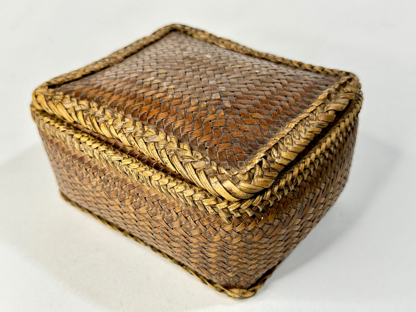 Vintage Chinese Hand Woven Bamboo Lidded Box 6"x5"