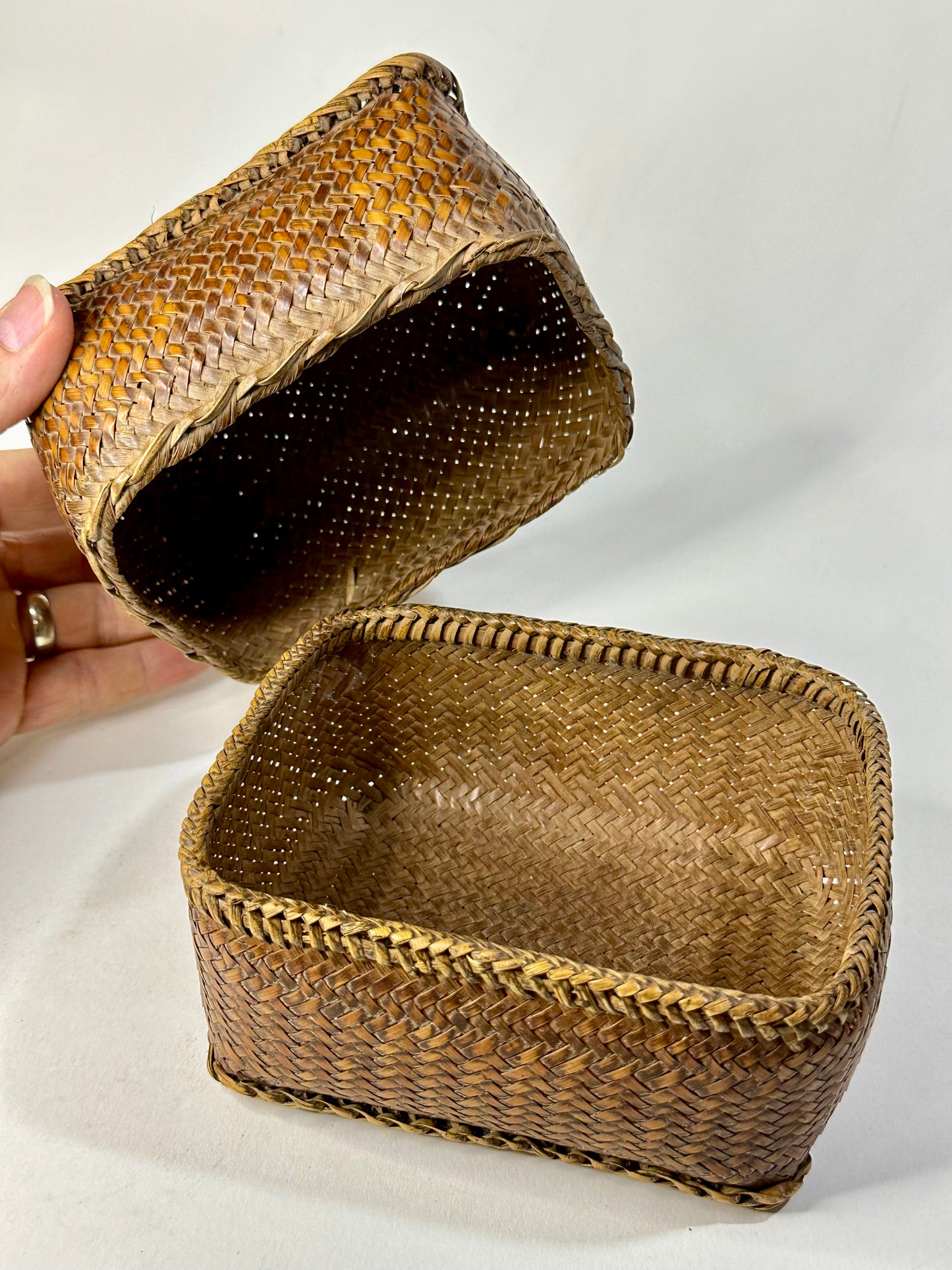 Vintage Chinese Hand Woven Bamboo Lidded Box 6"x5"