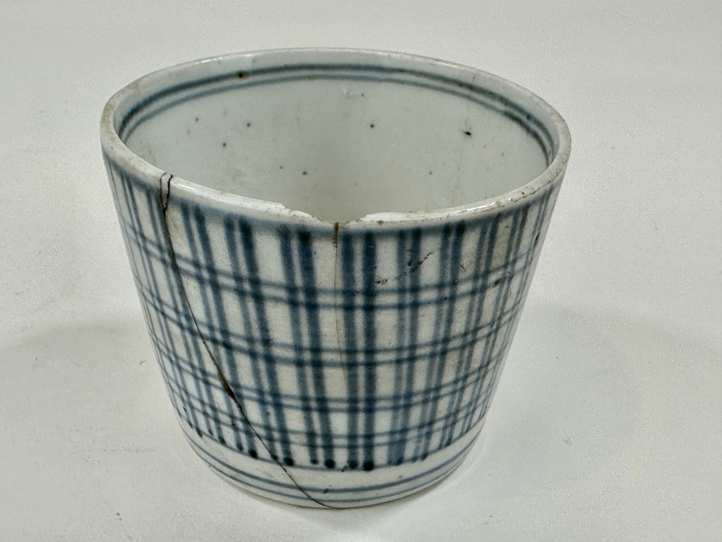 Antique Japanese Edo Era c1850's Imari Sake Cup Sobachoko (damage)