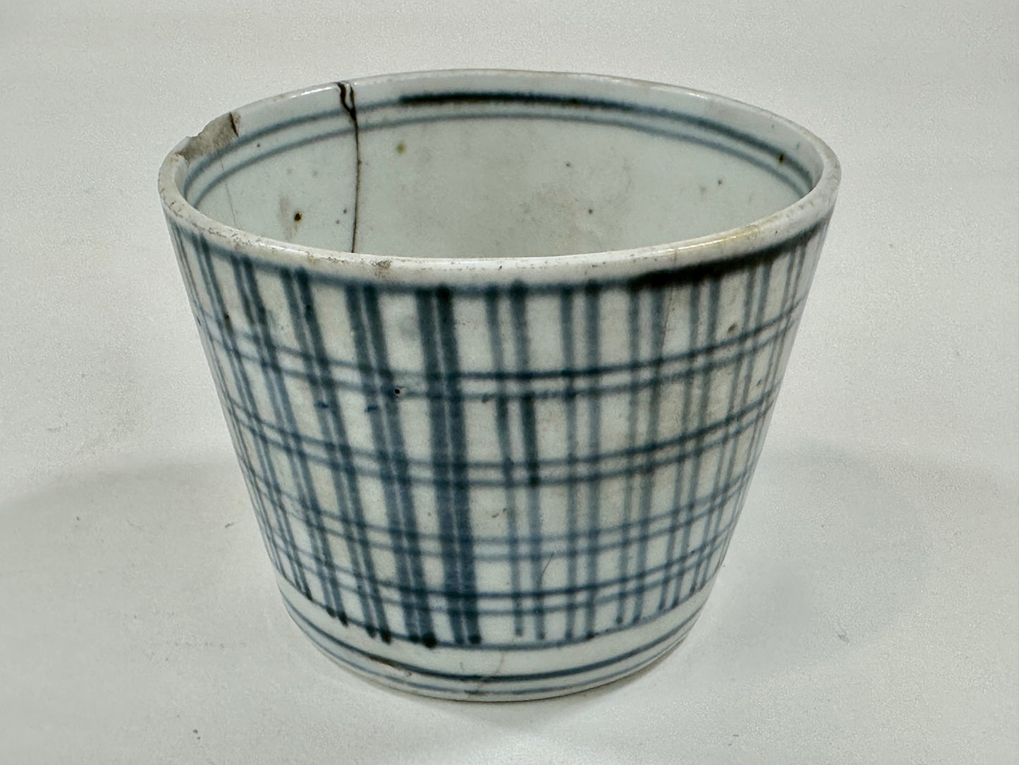 Antique Japanese Edo Era c1850's Imari Sake Cup Sobachoko (damage)