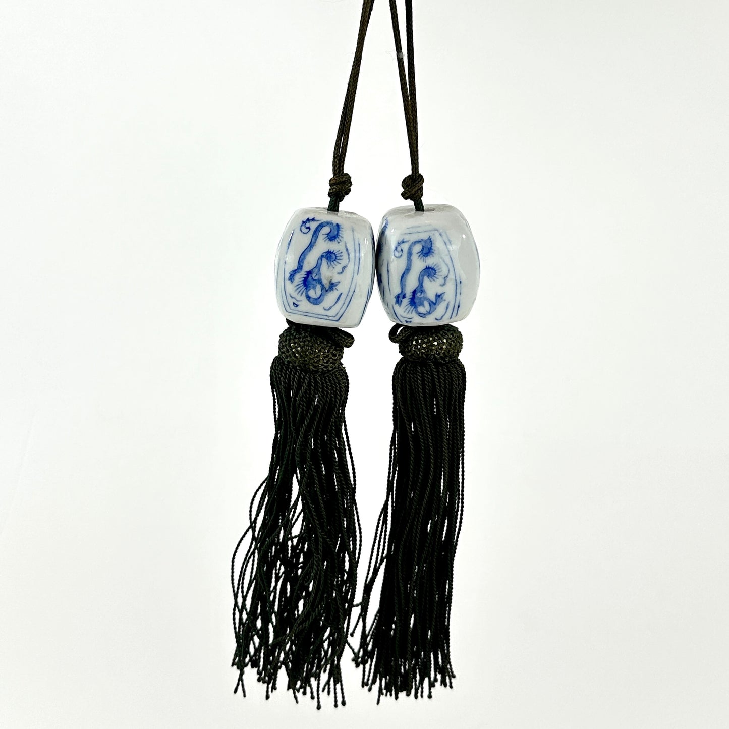 Vintage Japanese Fuchin Scroll Weights Blue White Porcelain Barrel Bead Tassel 4cm