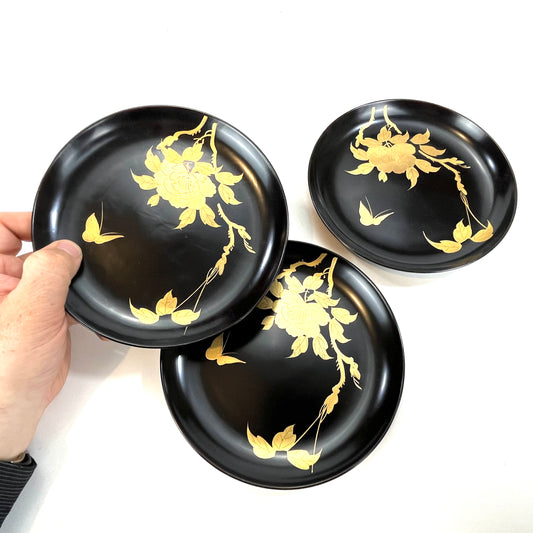 Antique (c. 1890) Japanese Kashizara Dish Plate Wood Black Lacquer Makie 7"