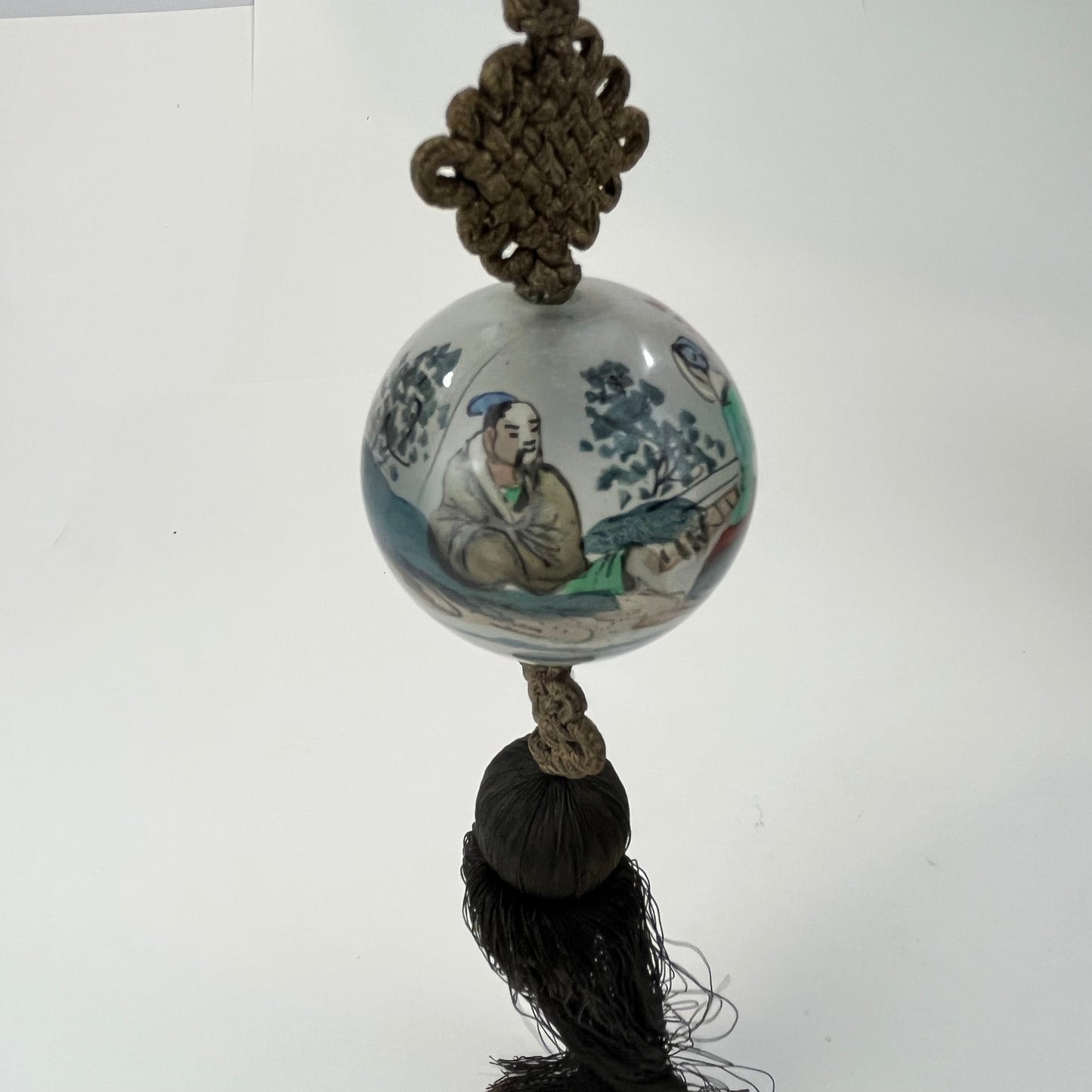 Vintage (c. 1950) Chinese Reverse-Painted Hanging Glass Ornamental Sphear 1.5"
