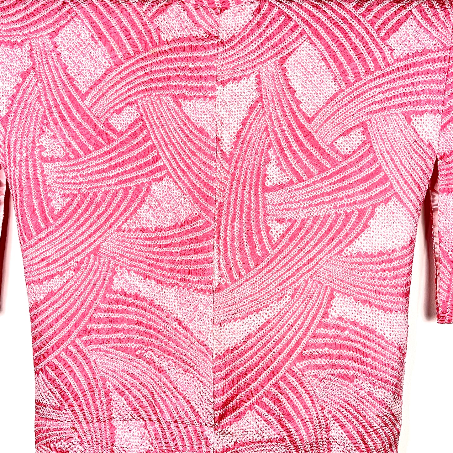 Vintage Japanese Silk Haori Coat in Shibori Tie-dye Pink Weave pattern 28"L